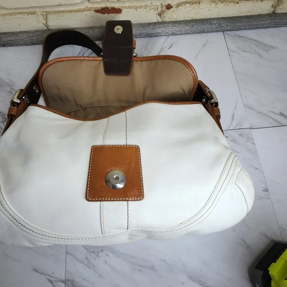 Coach Soho White & Brown Leather Handbag Satchel Purse